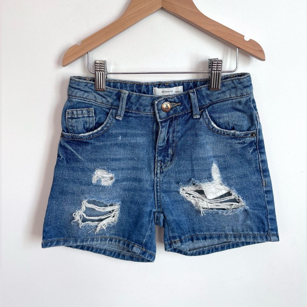 3/$30💥10-12 Distressed Denim Shorts, Bumblebee Button, Boyfriend Style, Jean Hem